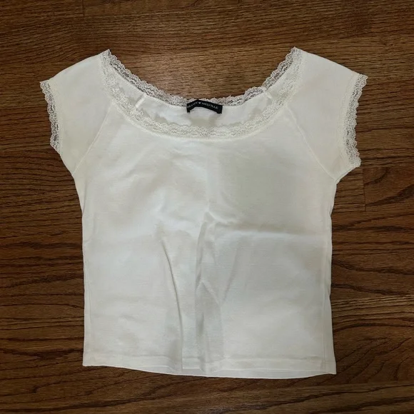 Brandy Melville top - Picture 1 of 2